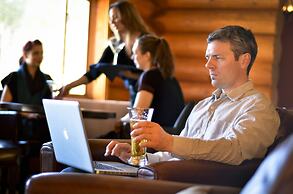 Tyax Lodge & Heliskiing