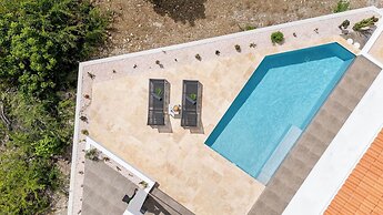 Coral Estate Rentals