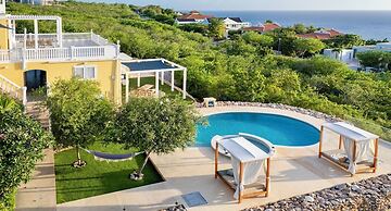 Coral Estate Rentals