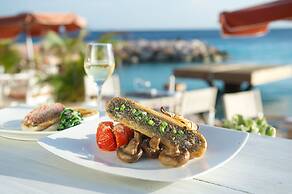 Coral Estate Rentals