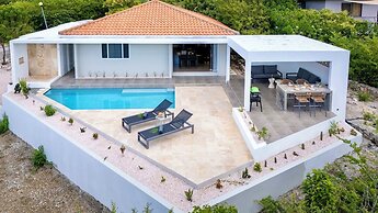 Coral Estate Rentals