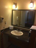 Park Avenue Inn and Suites