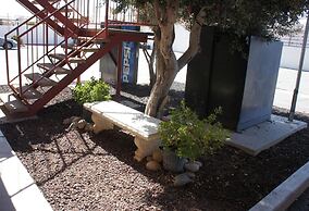 Park Avenue Inn and Suites