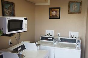 Park Avenue Inn and Suites