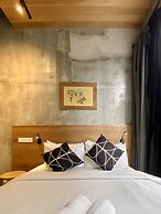 CHAOS BOUTIQUE HOTEL