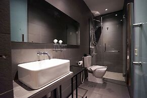 CHAOS BOUTIQUE HOTEL