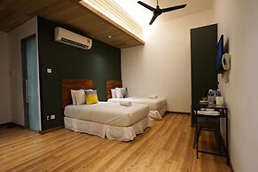 CHAOS BOUTIQUE HOTEL