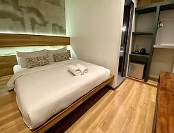 CHAOS BOUTIQUE HOTEL