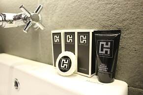 CHAOS BOUTIQUE HOTEL