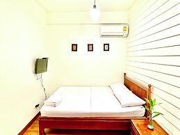 Les Fleurs Bangkok Hostel