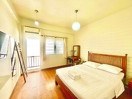 Les Fleurs Bangkok Hostel