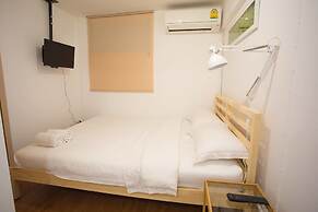 Les Fleurs Bangkok Hostel