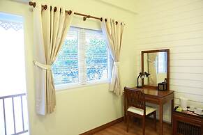 Les Fleurs Bangkok Hostel