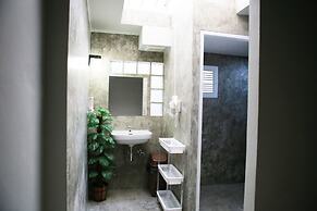 Les Fleurs Bangkok Hostel