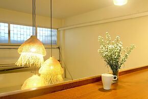 Les Fleurs Bangkok Hostel