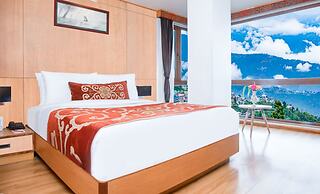Summit Swiss Heritage Hotel & Spa