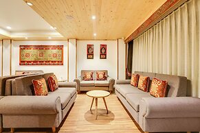 Summit Swiss Heritage Hotel & Spa