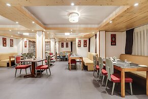 Summit Swiss Heritage Hotel & Spa