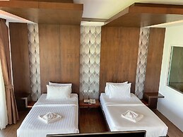 Phi Phi Cliff Beach Resort