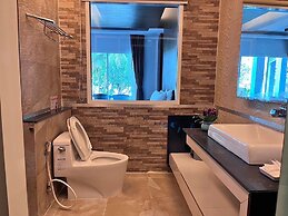 Phi Phi Cliff Beach Resort