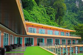 Phi Phi Cliff Beach Resort
