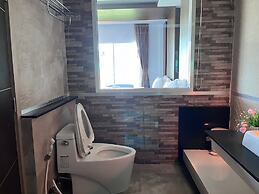 Phi Phi Cliff Beach Resort