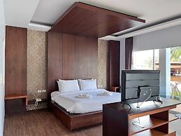 Phi Phi Cliff Beach Resort