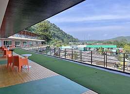 Phi Phi Cliff Beach Resort