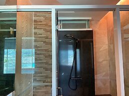 Phi Phi Cliff Beach Resort