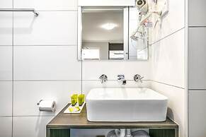 Nightcap at Jamison Hotel