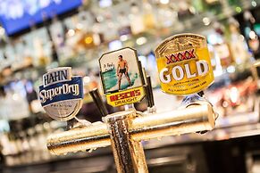 Nightcap at Jamison Hotel