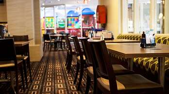 Nightcap at Jamison Hotel