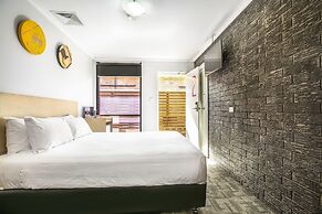 Nightcap at Jamison Hotel