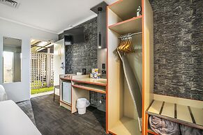 Nightcap at Jamison Hotel