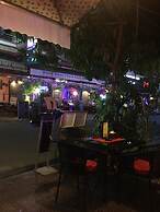 Golden World Guesthouse