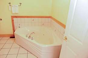 Patterson Kaye Resort on Lake Muskoka