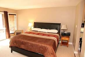 Patterson Kaye Resort on Lake Muskoka