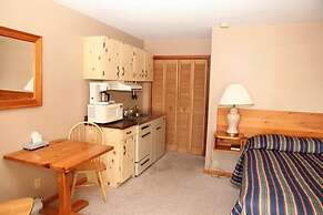 Patterson Kaye Resort on Lake Muskoka