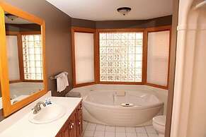 Patterson Kaye Resort on Lake Muskoka