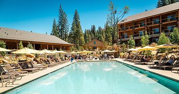 Rush Creek Lodge and Spa at Yosemite