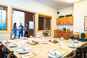 Rush Creek Lodge and Spa at Yosemite