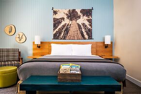 Rush Creek Lodge and Spa at Yosemite