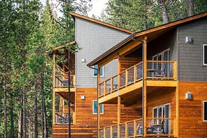 Rush Creek Lodge and Spa at Yosemite