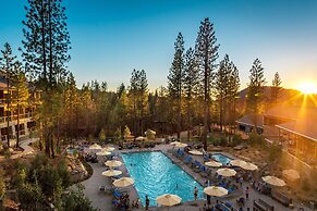 Rush Creek Lodge and Spa at Yosemite