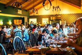 Rush Creek Lodge and Spa at Yosemite