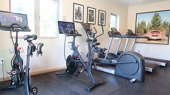 Rush Creek Lodge and Spa at Yosemite