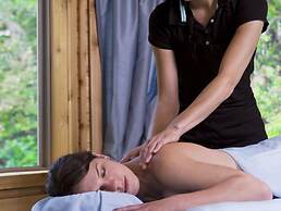 Rush Creek Lodge and Spa at Yosemite