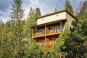 Rush Creek Lodge and Spa at Yosemite