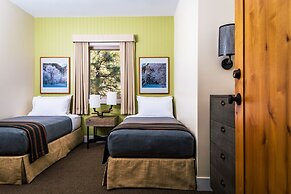Rush Creek Lodge and Spa at Yosemite