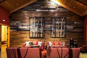 Rush Creek Lodge and Spa at Yosemite